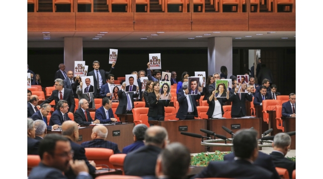 hdp meclis protestosu ile ilgili görsel sonucu